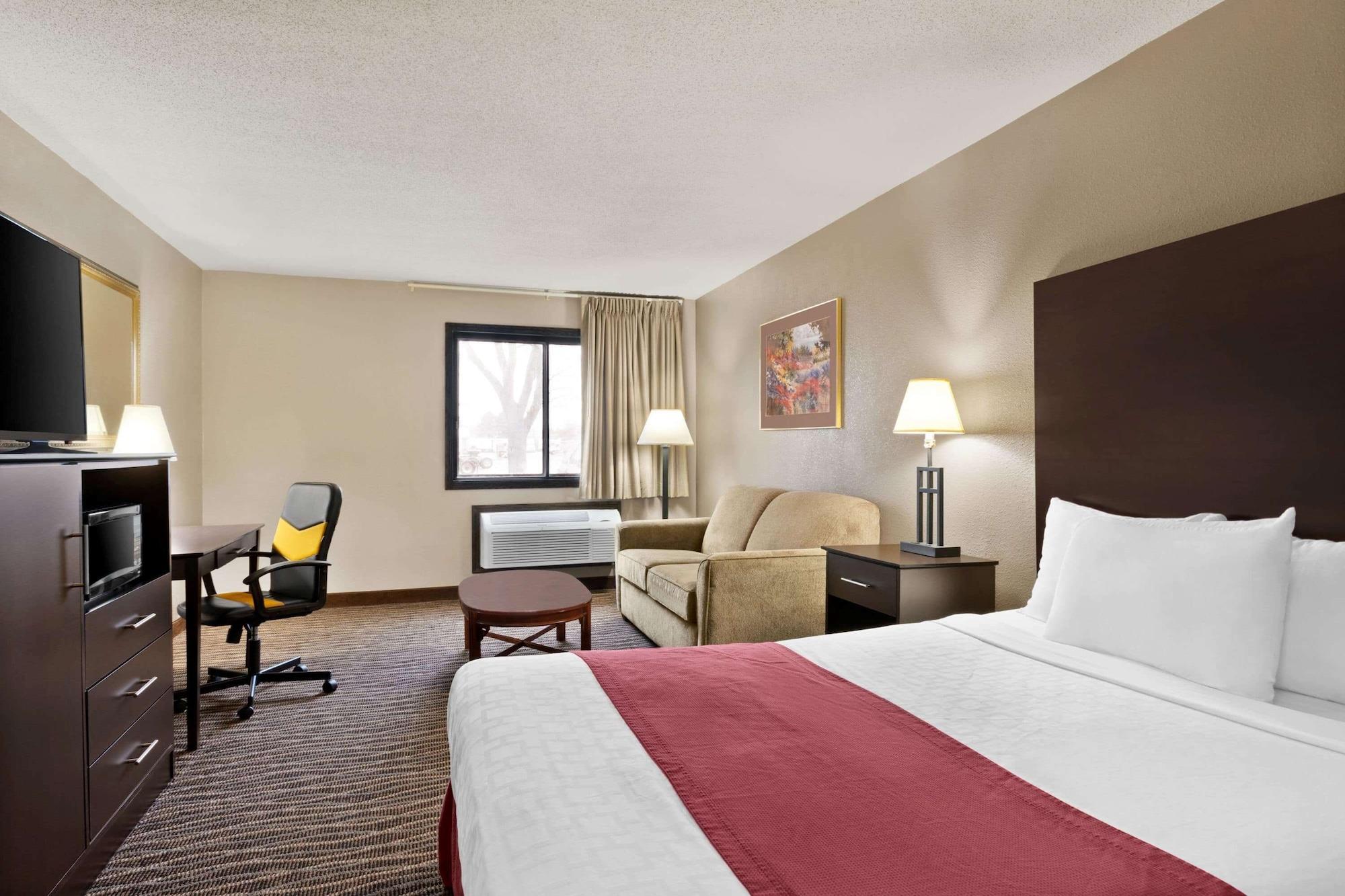 Baymont By Wyndham Sioux Falls North,I-29,Russell St, Airport Buitenkant foto