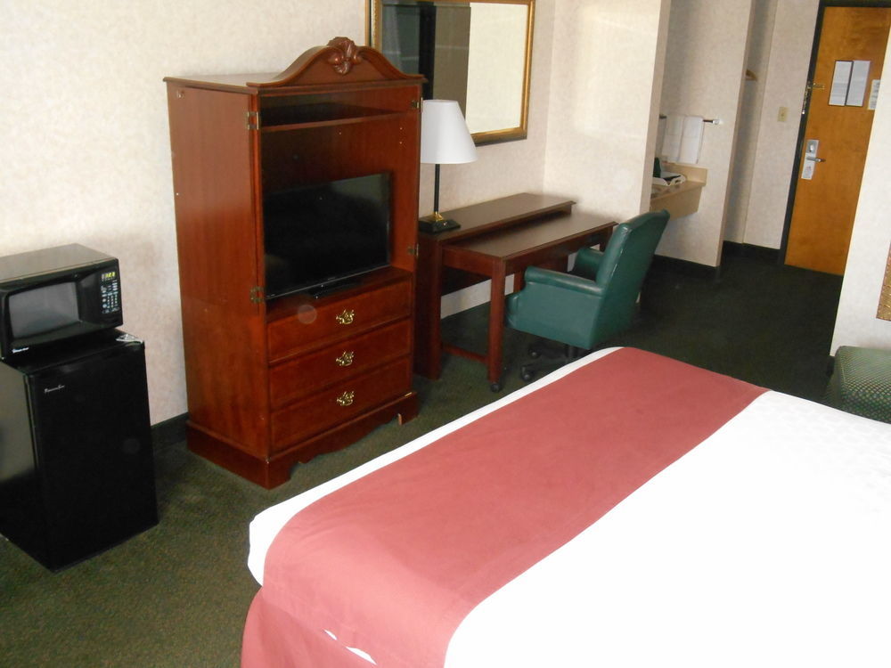 Baymont By Wyndham Sioux Falls North,I-29,Russell St, Airport Buitenkant foto