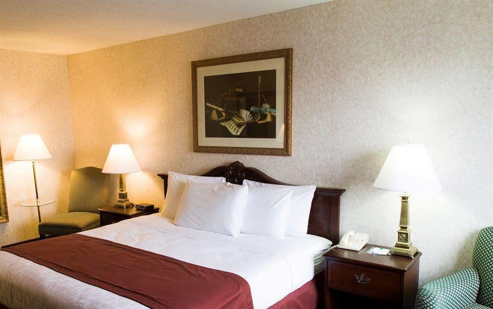 Baymont By Wyndham Sioux Falls North,I-29,Russell St, Airport Buitenkant foto