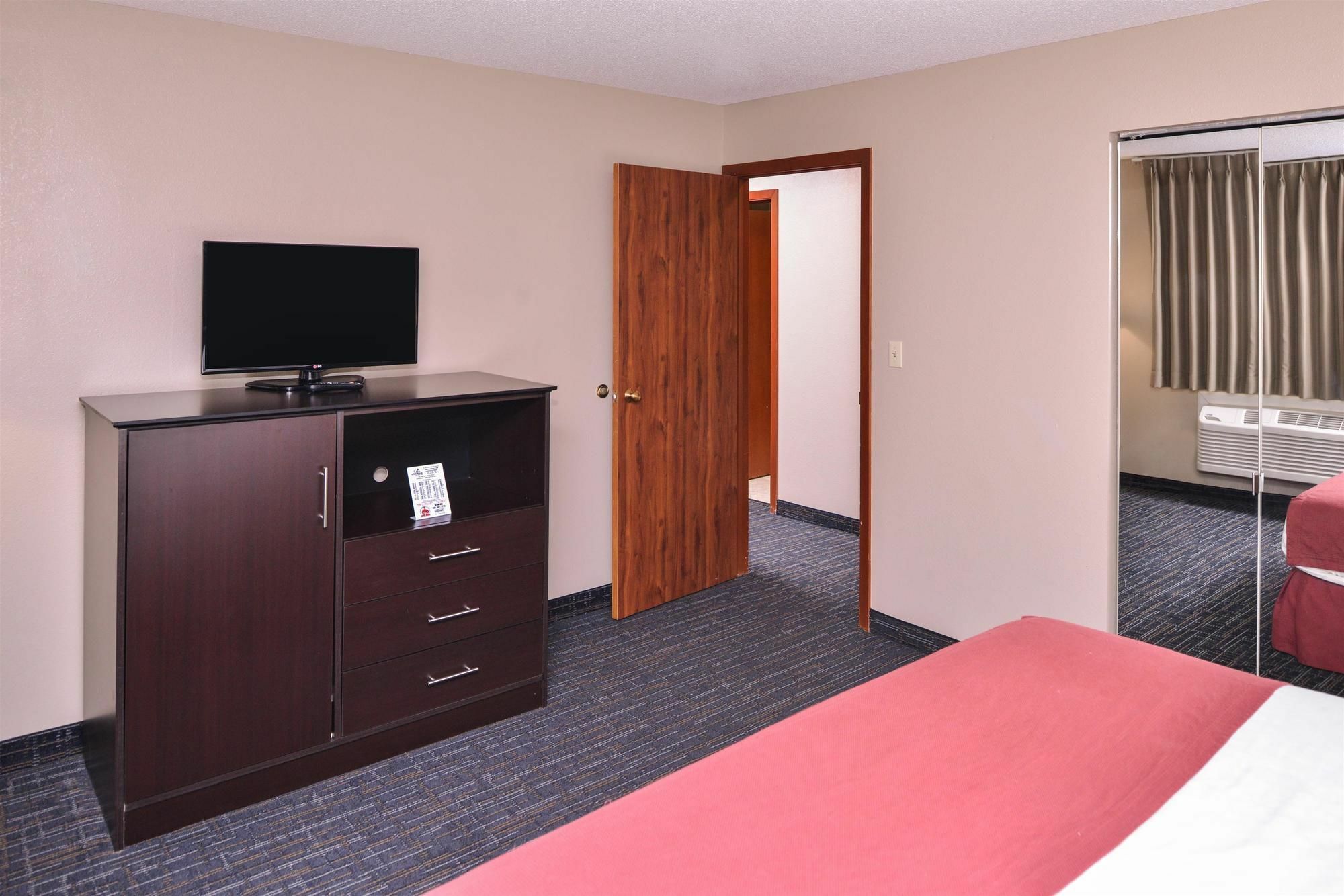Baymont By Wyndham Sioux Falls North,I-29,Russell St, Airport Buitenkant foto